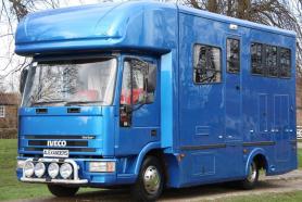 JM Iveco 7.5T 3 stall horsebox