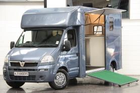 Alexanders York Vauxhall 3.5T horsebox