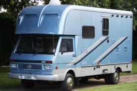 Oakley VW 5T 2 stall horsebox